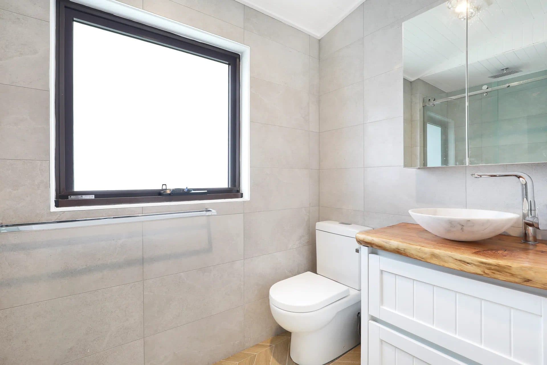 Bathroom at The Treehouse, Serenity 222